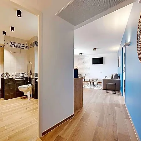 מלון Charming Flat With Rooftop - 1br4p- Vanvesparc 3*